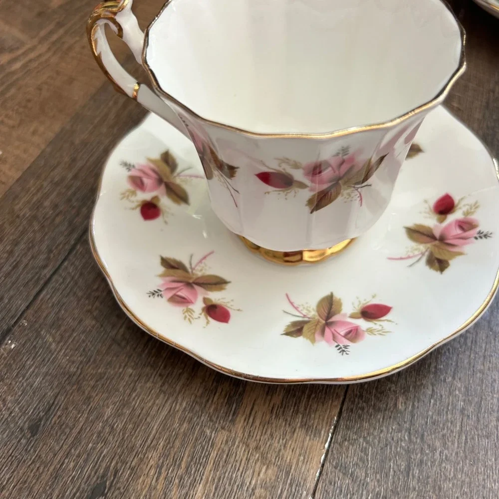 Elizabethan Taylor & Kent Fine Bone China Tea Cup Saucer Pink Rose Gold Trim